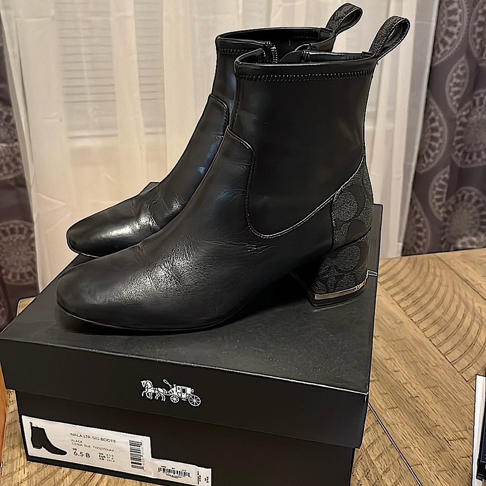 Coach Nana LTR- SIG Bootie - Excellent Condition